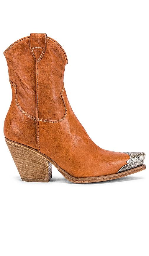 free people brayden western boot in tan. - size 38.5 (also in 39.5)