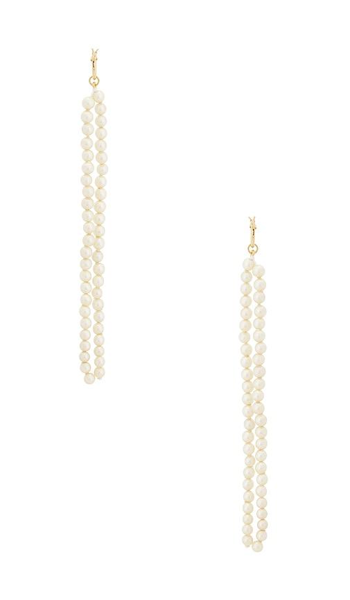 galley los angeles payton pearl drop earrings in ivory.