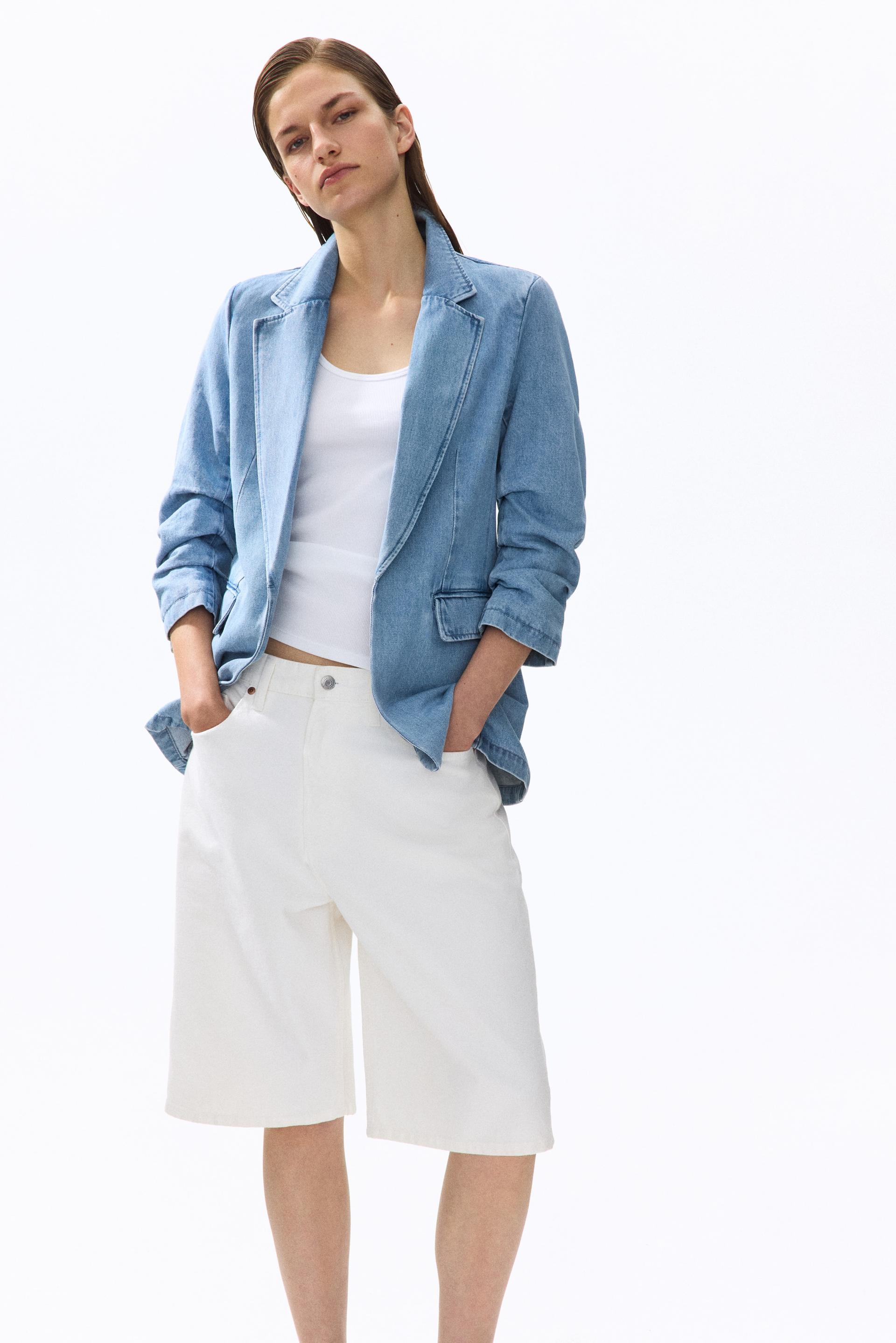 gathered-sleeve denim jacket