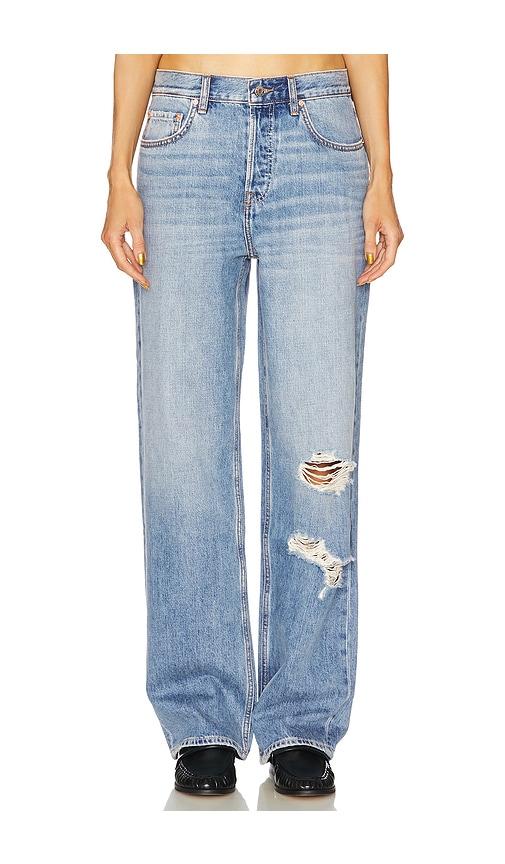 grlfrnd bella low rise boyfriend in denim-light. - size 24 (also in 31)