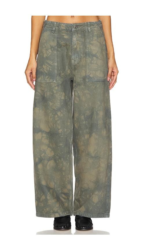grlfrnd lucie slouchy jeans in green. - size 23 (also in 24)