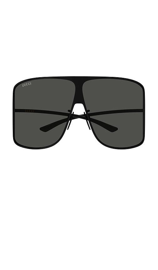 gucci geometrical sunglasses in black.