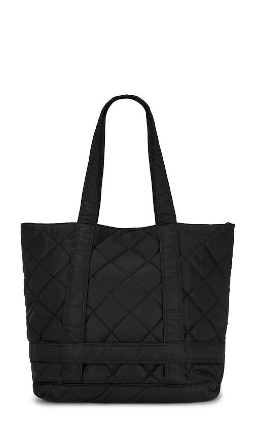 hat attack the original fall traveler bag in black.