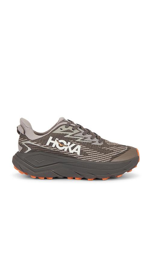 hoka challenger 8 gtx sneaker in grey. - size 8 (also in 9)