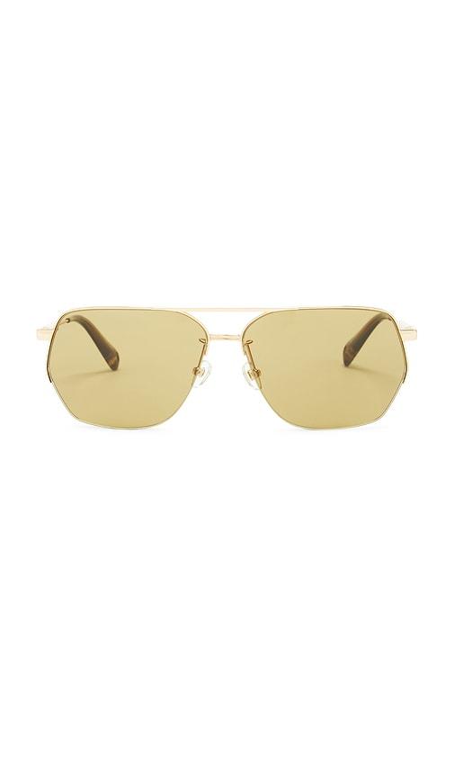 jacquemus aviator sunglasses in metallic gold.
