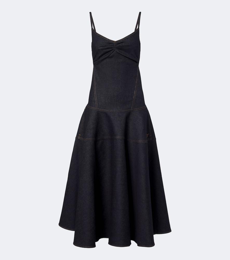 jacquemus pina de-nîmes gathered denim midi dress