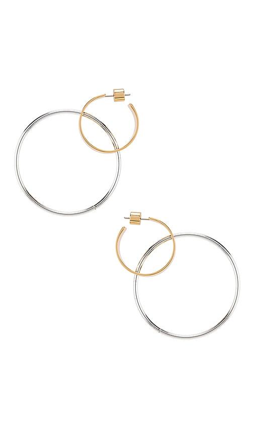 jenny bird imogen hoop earrings in gold in metallic gold.
