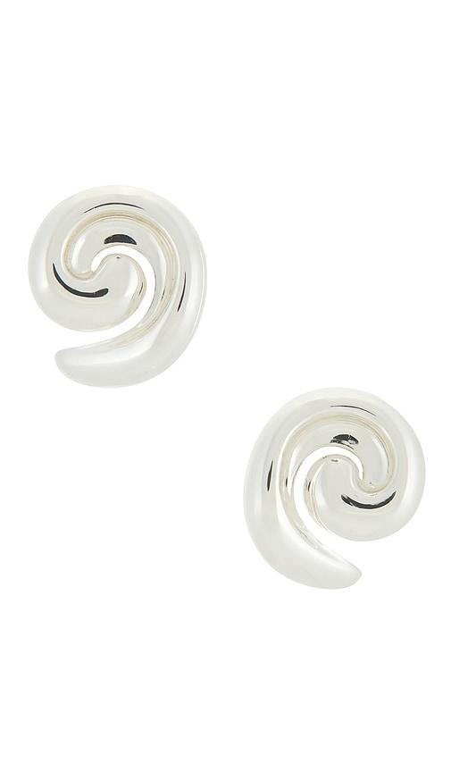 jenny bird small gio earrings in metallic silver.