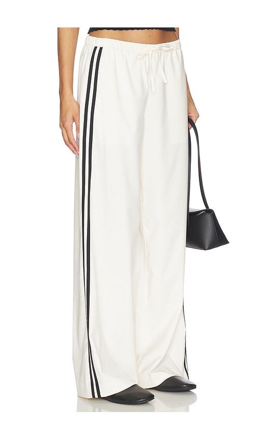 joe's jeans the tina track pants in cream. - size l (also in s, xs, m, xl/1x)