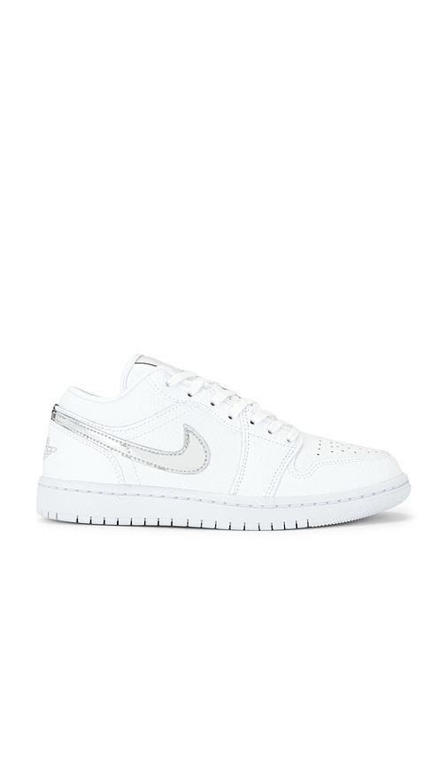 jordan air jordan 1 low se sneaker in white. - size 10 (also in 5, 5.5, 8)