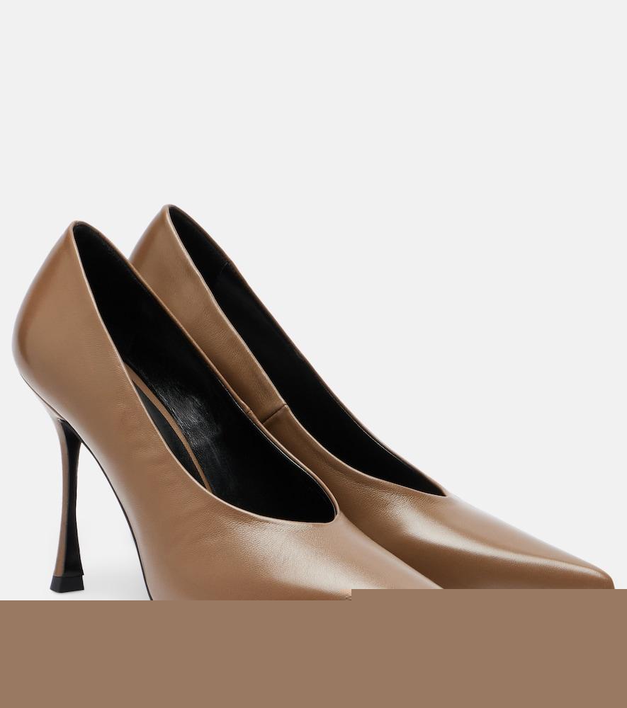 jude kiss leather pumps