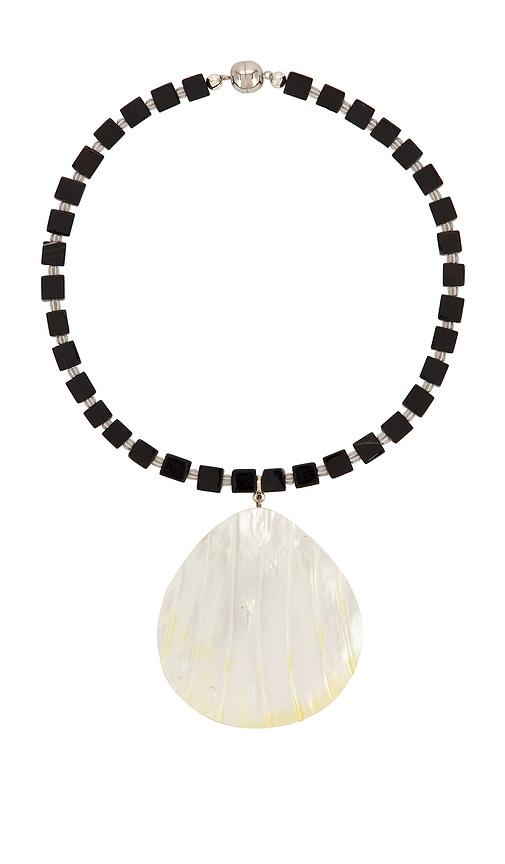 julietta oro necklace in black.