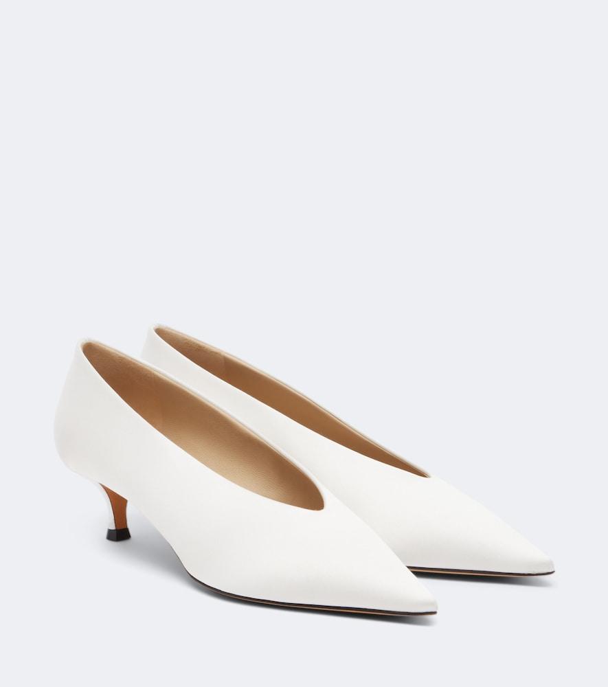 le monde béryl babouche satin pumps