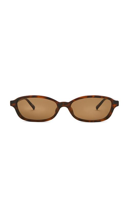 le specs honey pot sunglasses in brown.