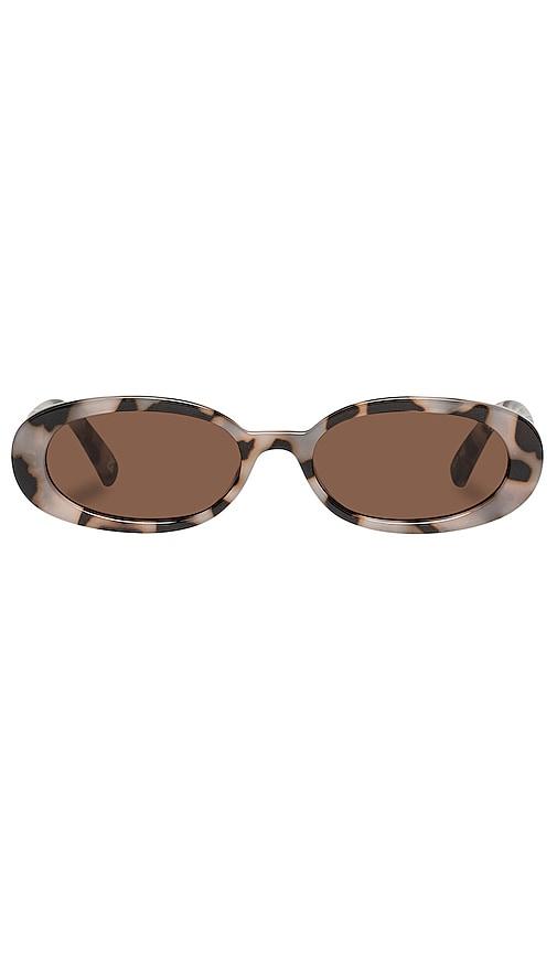 le specs outta love in brown.