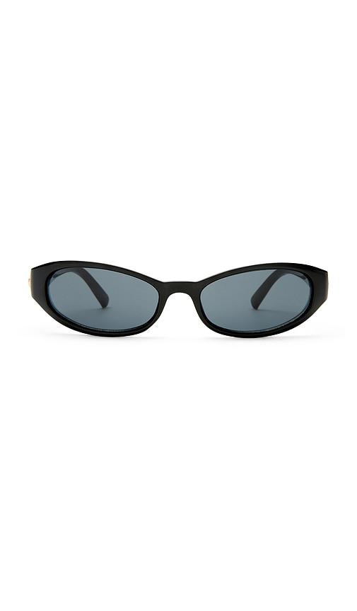 le specs popalicious sunglasses in black.