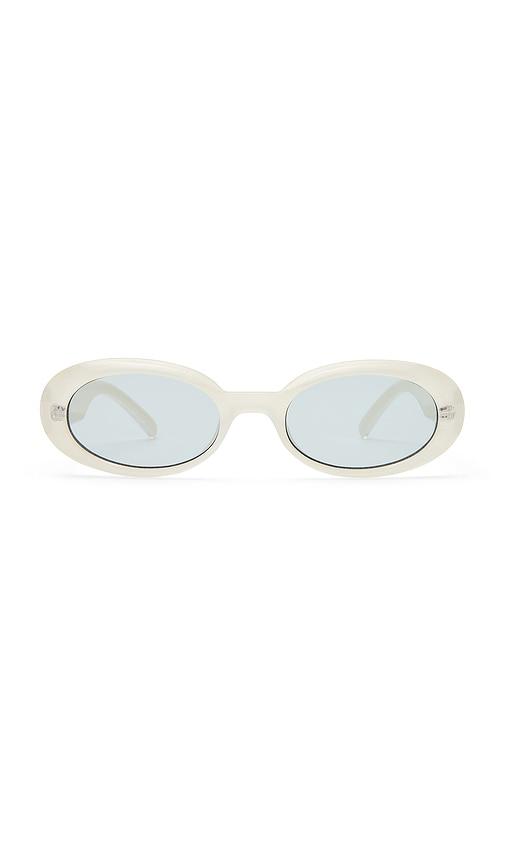 le specs work it sunglasses in white.