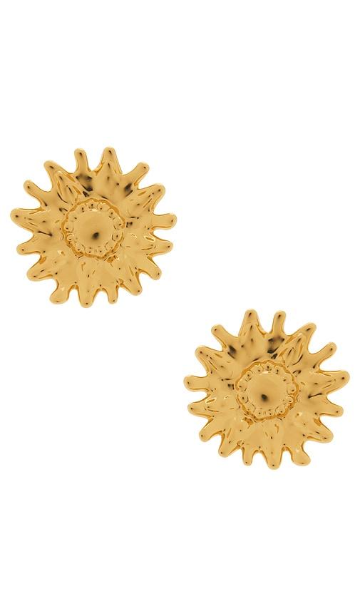 lele sadoughi soleil stud earrings in metallic gold.