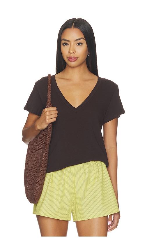 leset laura v neck tee in chocolate. - size m (also in xs, s, xl)