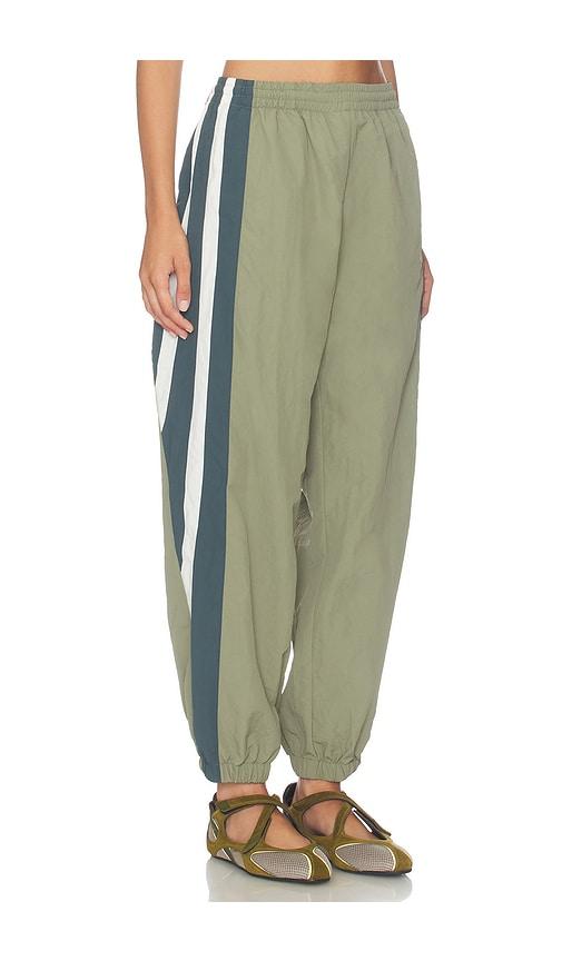 lioness aniston pant in green. - size m (also in xs, s, xl)