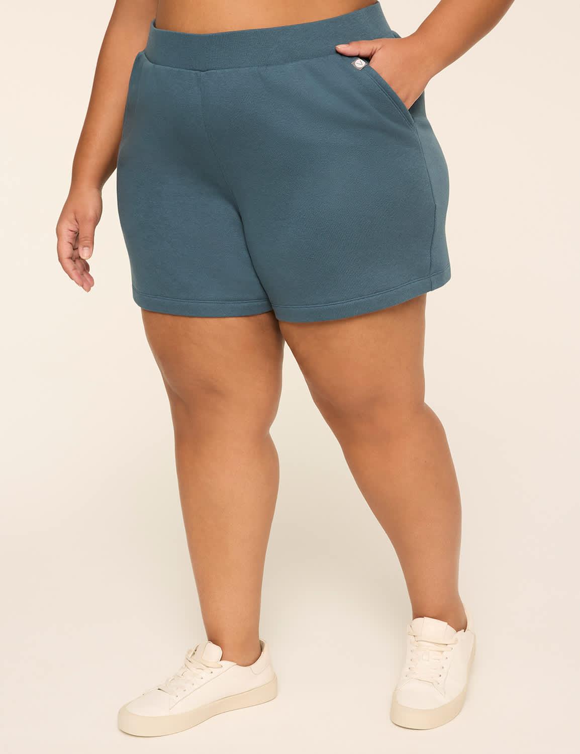 livi knit short