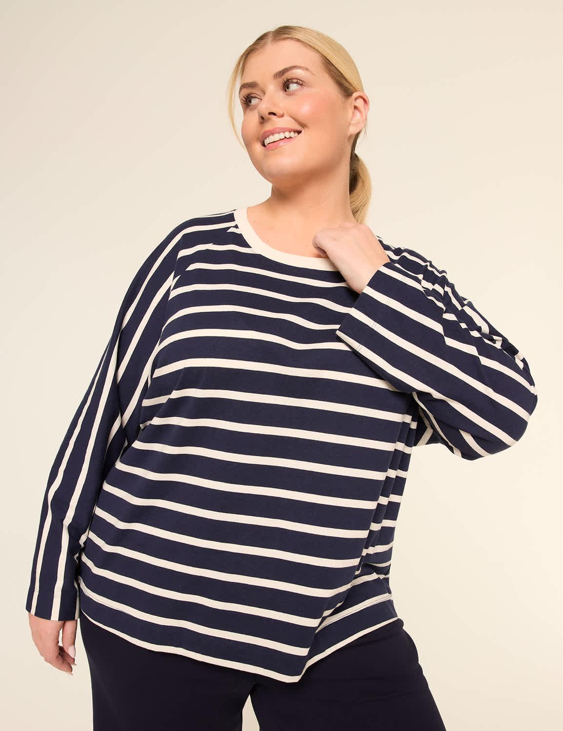 livi raglan wide crew-neck tee
