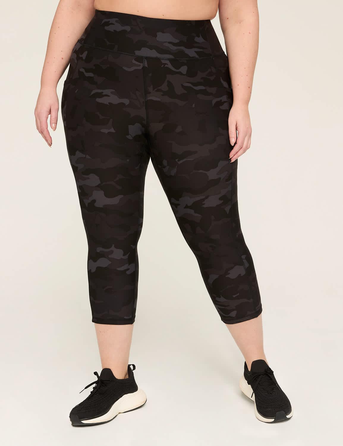 livi wicking capri legging