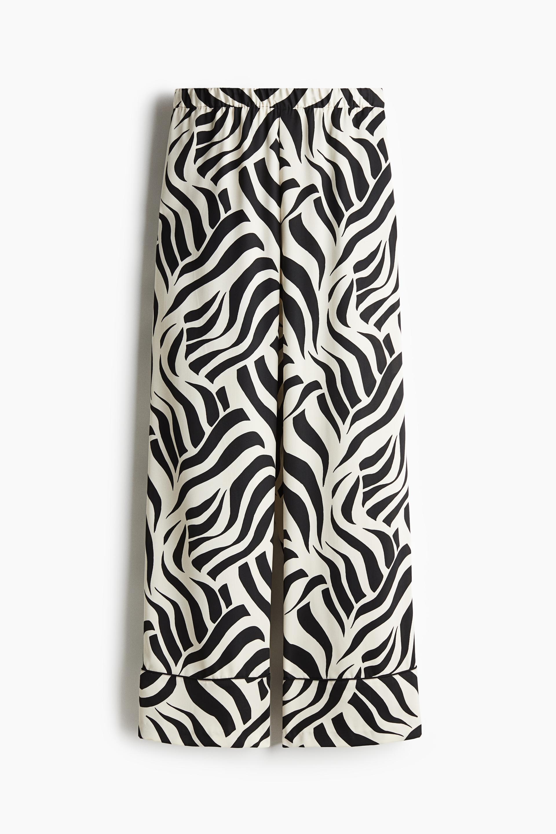 loose-fit twill pants