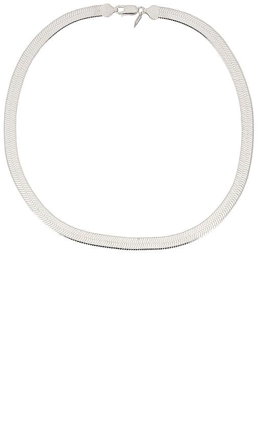 loren stewart xl herringbone necklace in metallic silver.