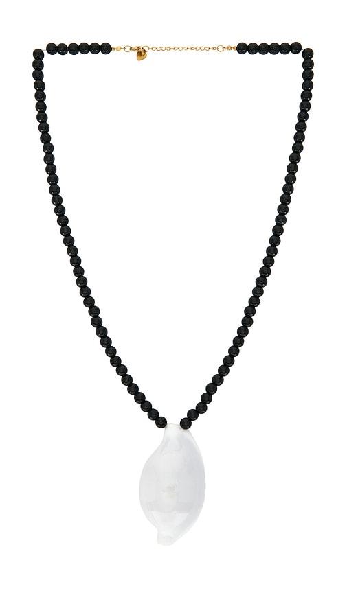 lovers and friends hayden shell necklace in black.