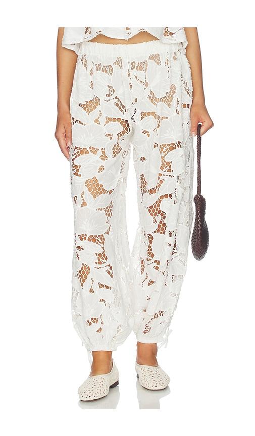 lovers and friends x emma rose lacienne pants in white. - size l (also in s)