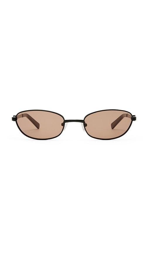 luv lou the brooklyn sunglasses in black.