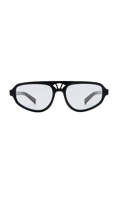 luv lou the dakota sunglasses in black.