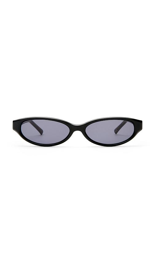 luv lou the petra sunglasses in black.