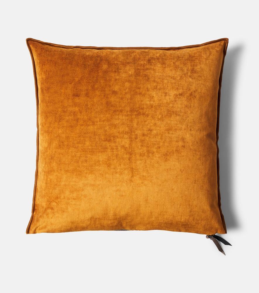 maison de vacances leather-trimmed cushion