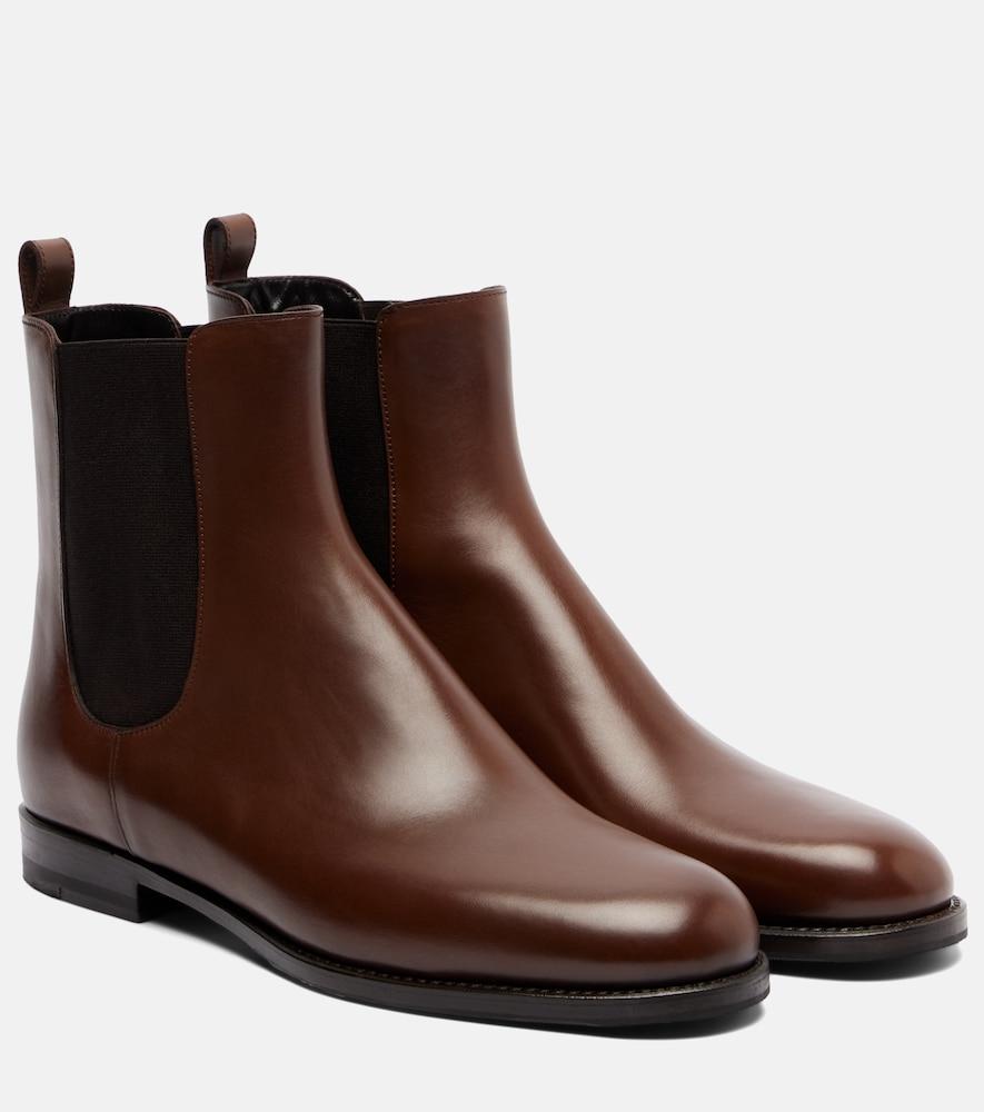 manolo blahnik chelsa leather chelsea boots