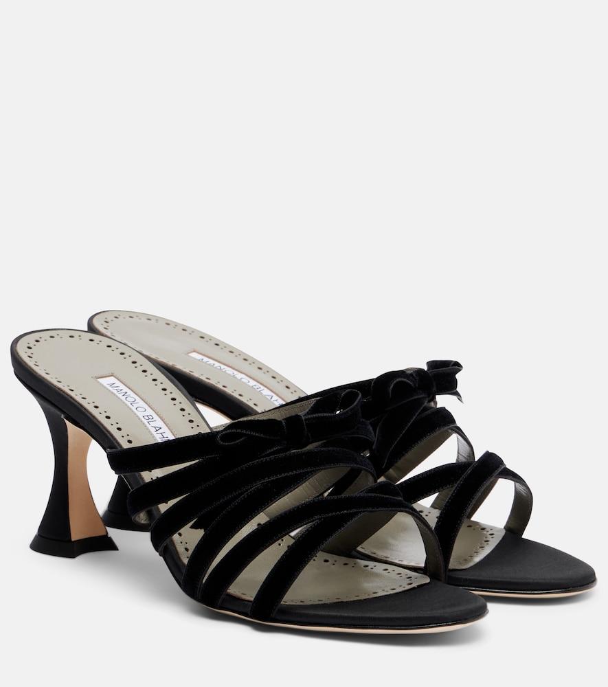 manolo blahnik clementel 70 velvet mules
