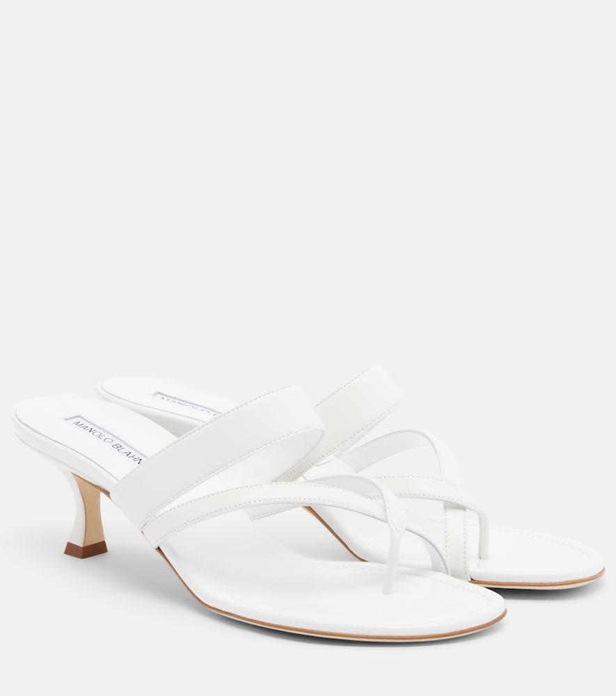manolo blahnik susa leather thong sandals