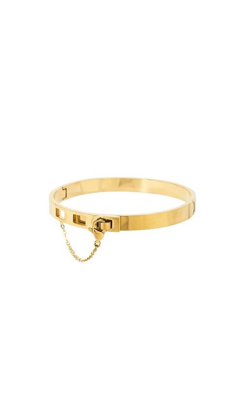 mazin jewels lylah bangle in metallic gold.