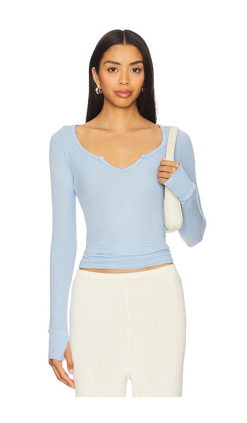 michael lauren maeve long sleeve scoop neck top in baby blue. - size l (also in s, m, xl)
