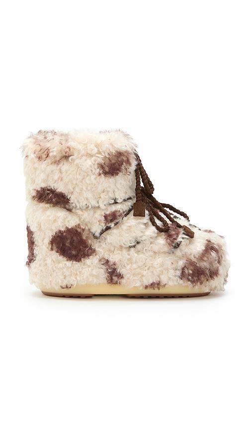 moon boot kids icon curly low boot in cream. - size 33-35 (also in 36-38)