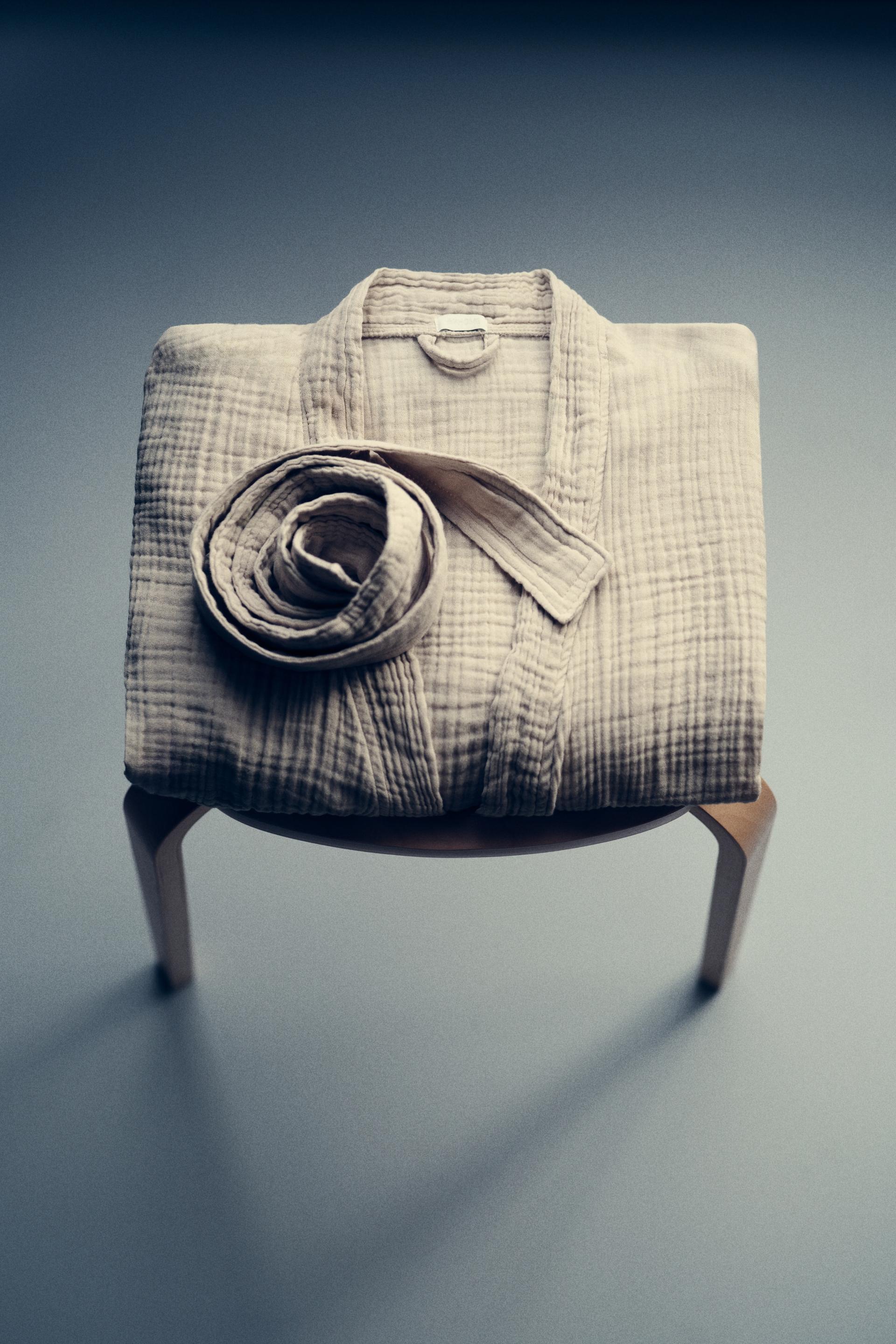 muslin bathrobe
