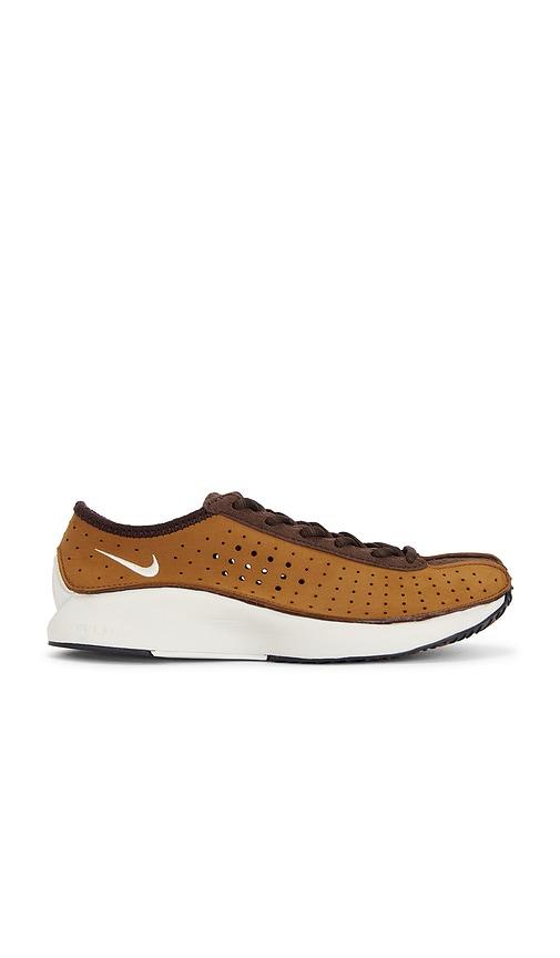 nike air superfly sneaker in light british tan, light bone, & baroque brown in brown. - size 6.5 (also in 7, 7.5)