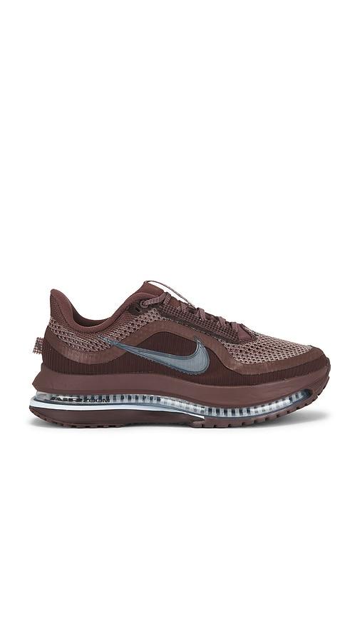 nike pegasus premium sneaker in brown. - size 5 (also in 5.5, 6, 7)