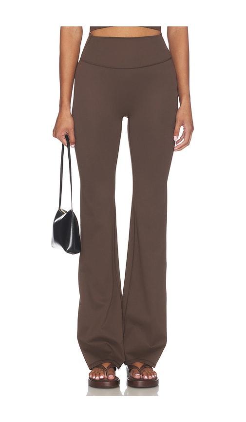nikeskims matte slim flare pant in brown. - size m (also in xxs, s)