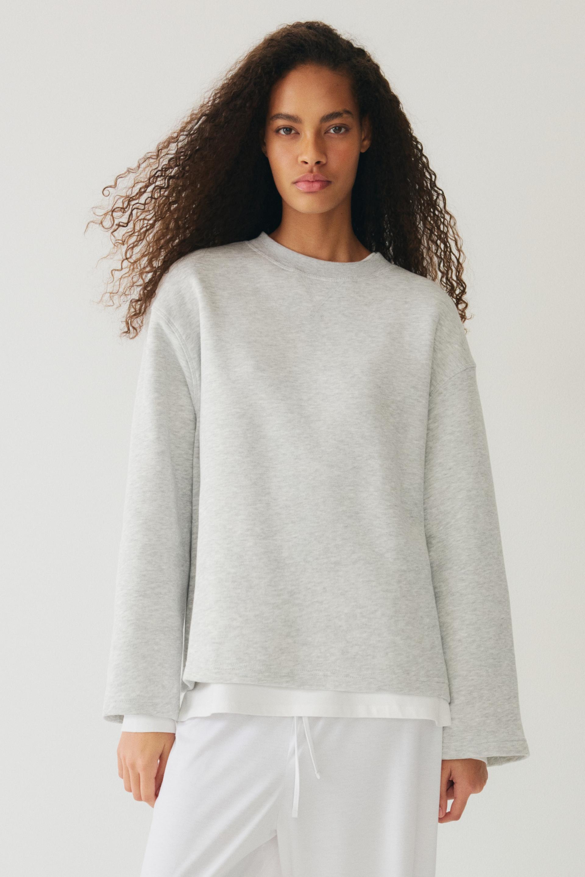 oversized sweatshirt