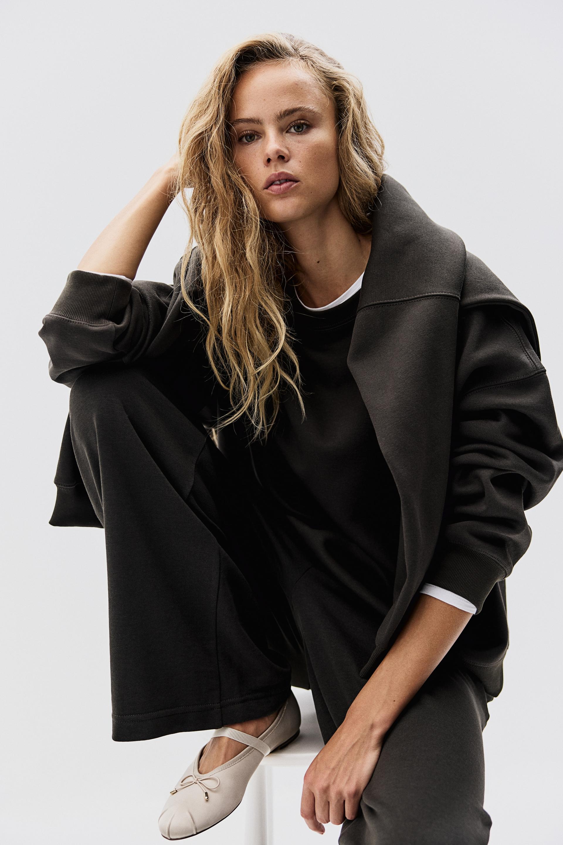 oversized sweatshirt