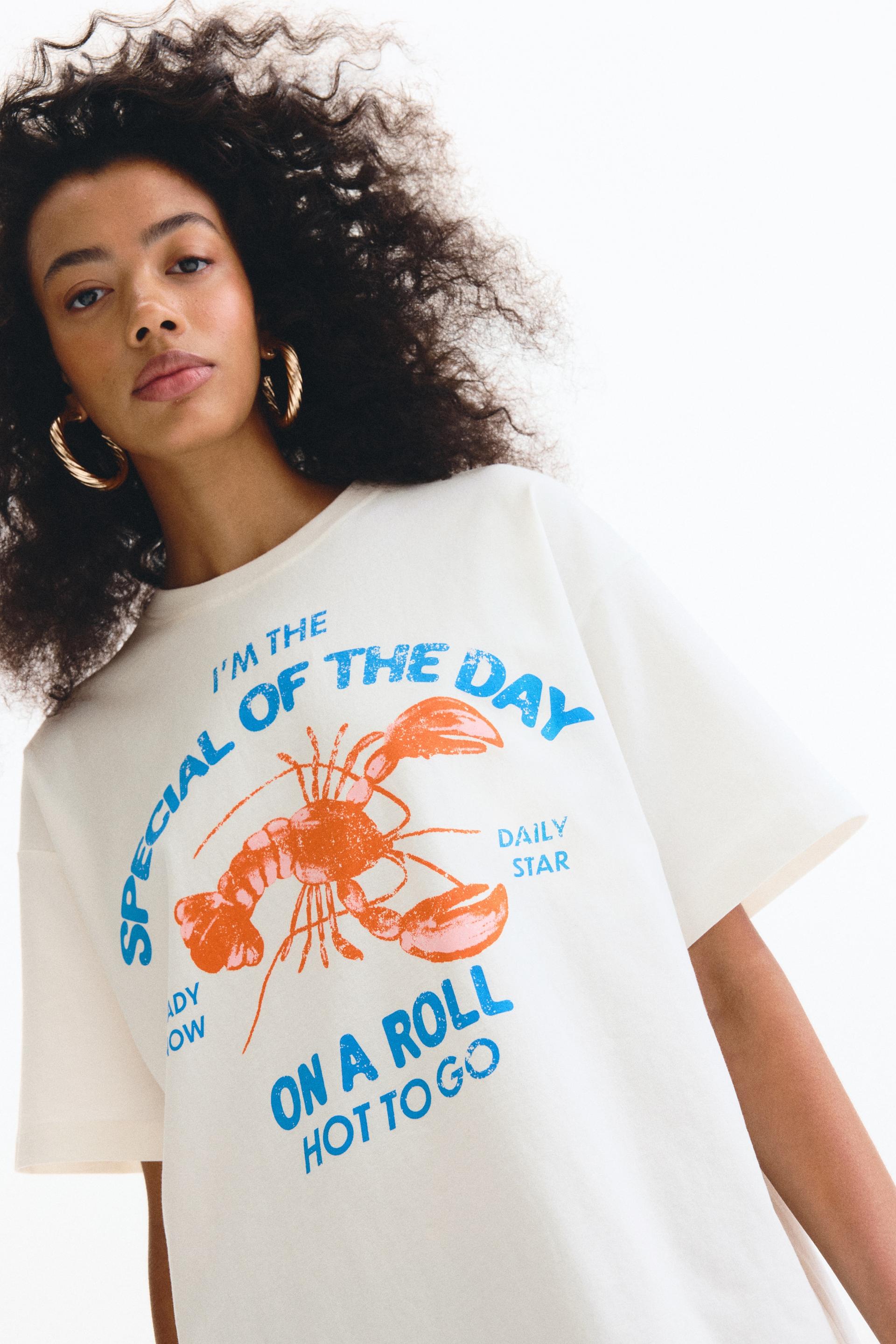 oversized t-shirt with printed motif
