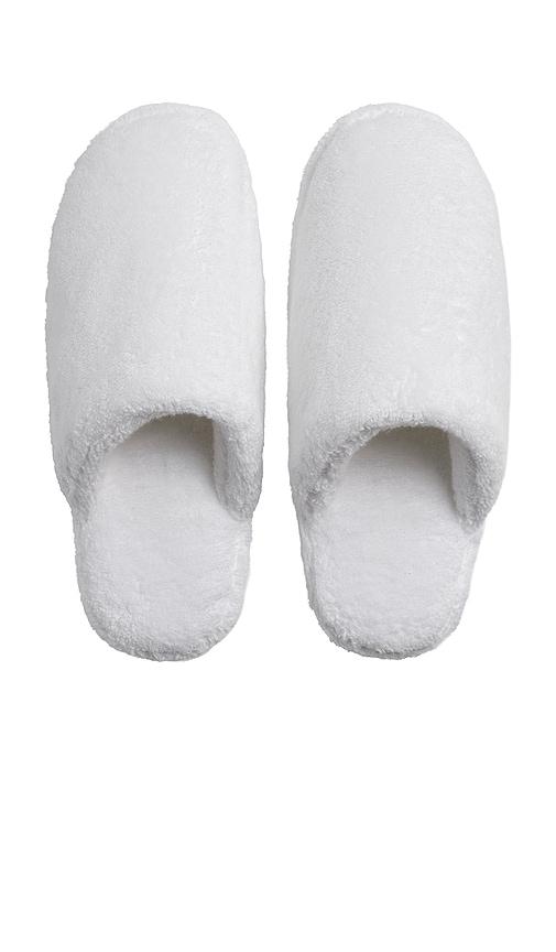 parachute classic plush slippers in white. - size xs (also in )