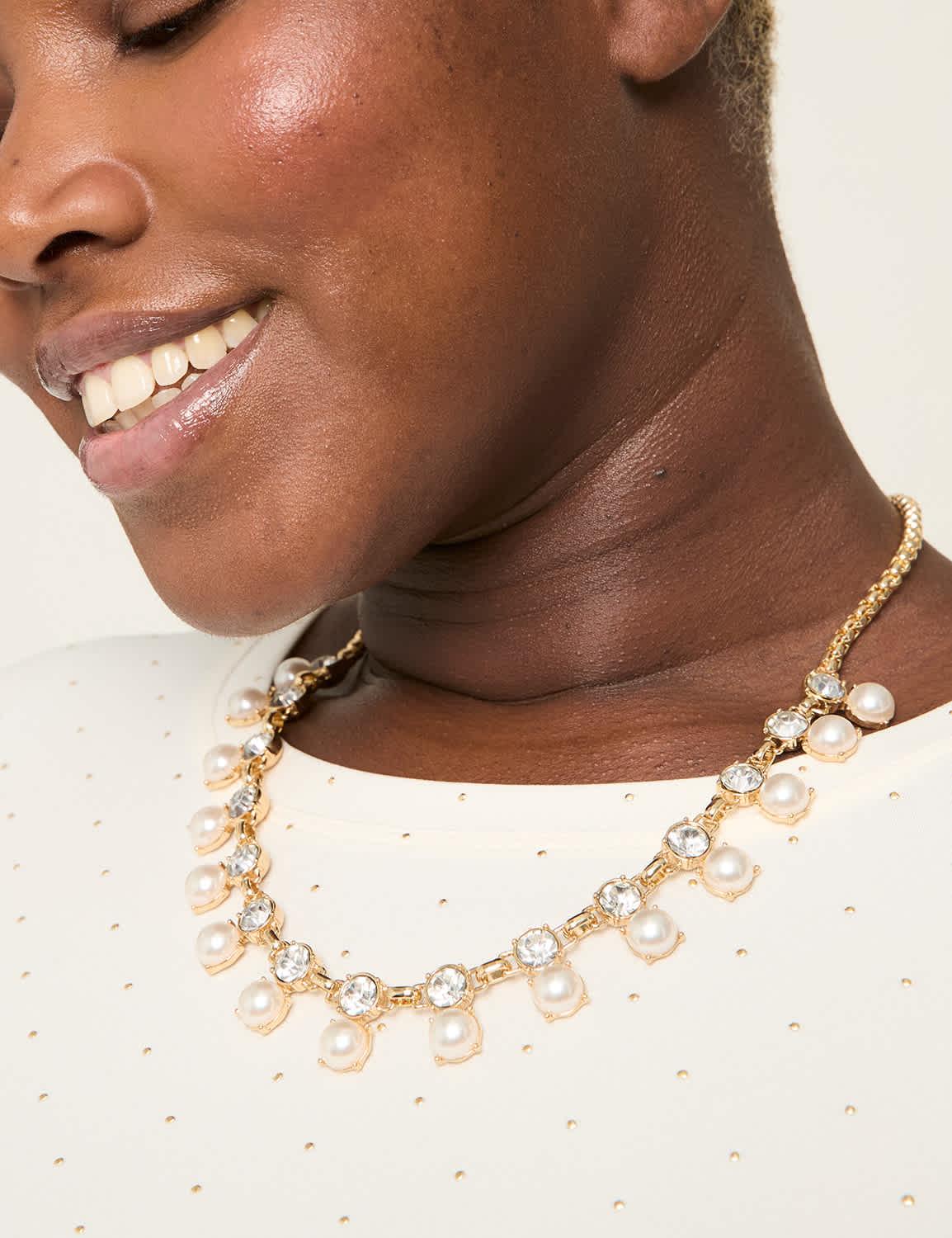 party pearlized collar necklace